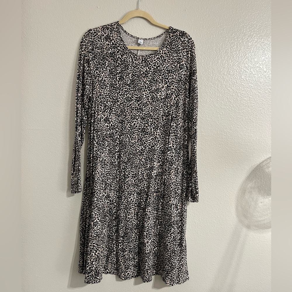 Old Navy Monochrome Patterned Long Sleeve Dress